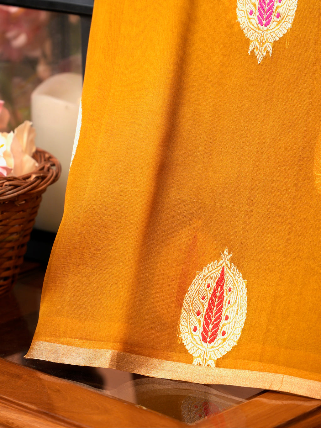 Banarasi Pure Kora Organza Handwoven Silk Saree