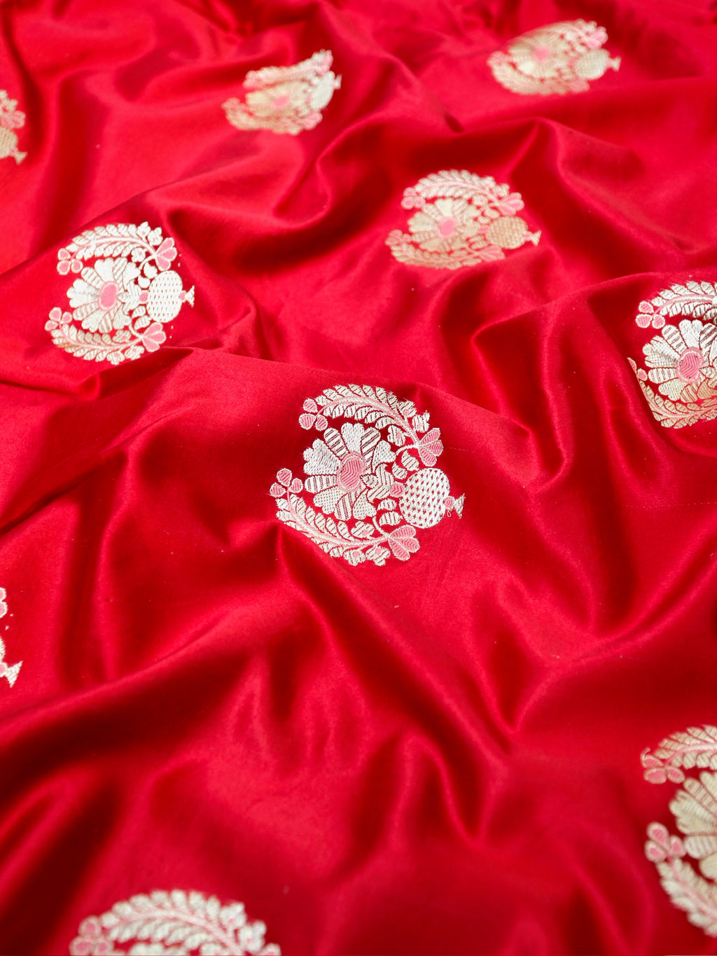 Banarasi Pure Mushru Handloom Kadhuwa Buta Fabric with Meenakari