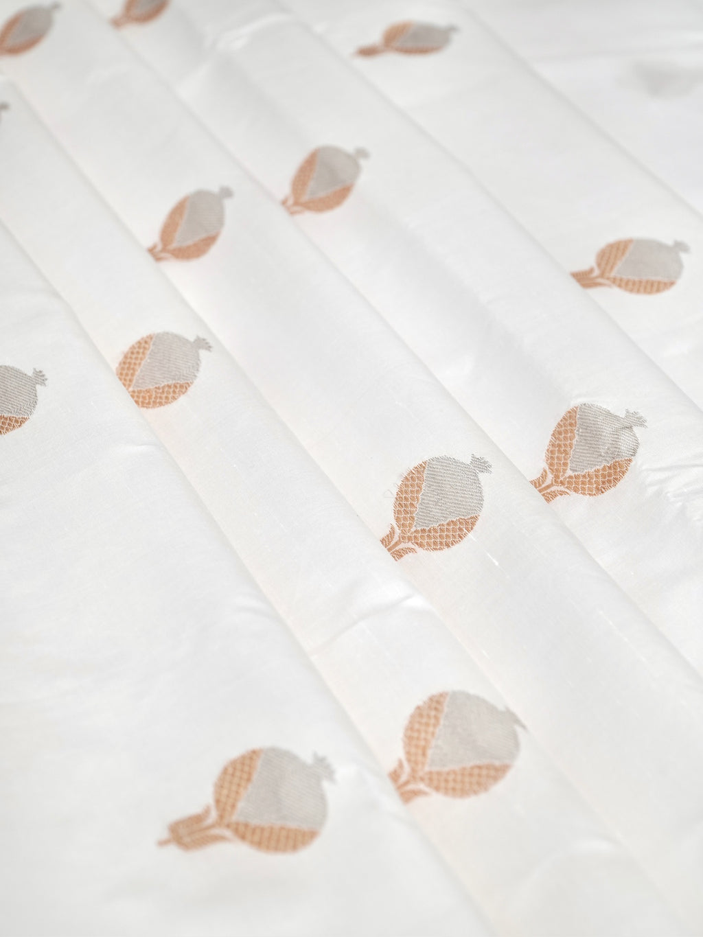 Pristine Off-White Banarasi Handloom Pure Katan Silk Fabric with Kadwa Buta