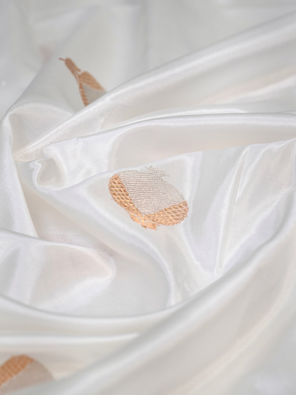 Pristine Off-White Banarasi Handloom Pure Katan Silk Fabric with Kadwa Buta