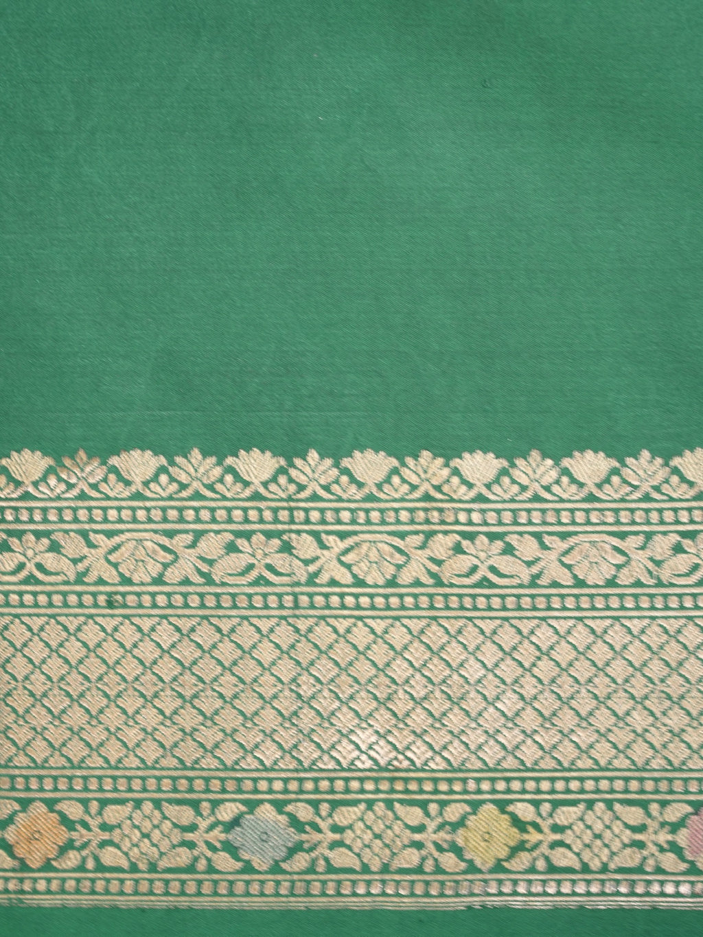 Emerald Green Handwoven Banarasi Pure Mushru Silk Handbrush Meenakari Saree