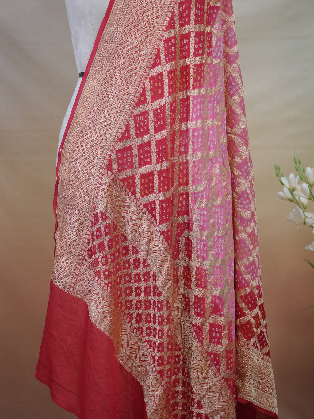 Banarasi Pure Georgette Bandhej Dupatta – Red & Pink