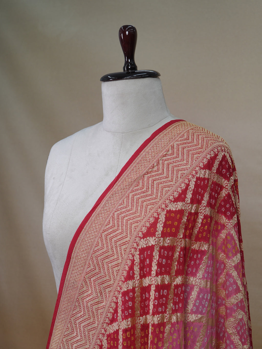 Banarasi Pure Georgette Bandhej Dupatta – Red & Pink