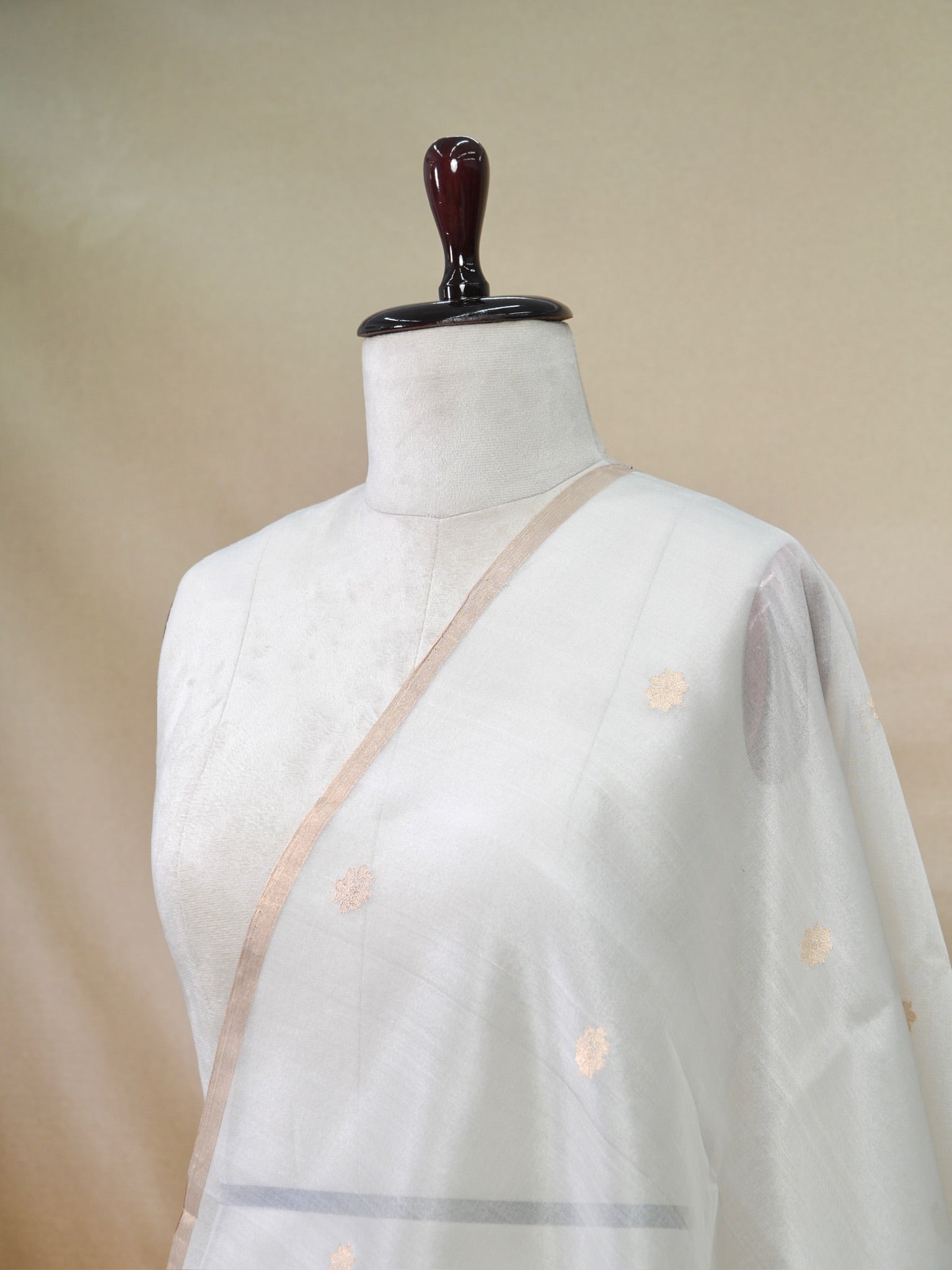 Handwoven Banarasi Pure Kora Organza Silk Dupatta (Dyeable)