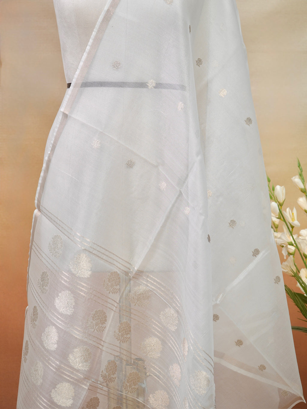Handwoven Banarasi Pure Kora Organza Silk Dupatta (Dyeable)