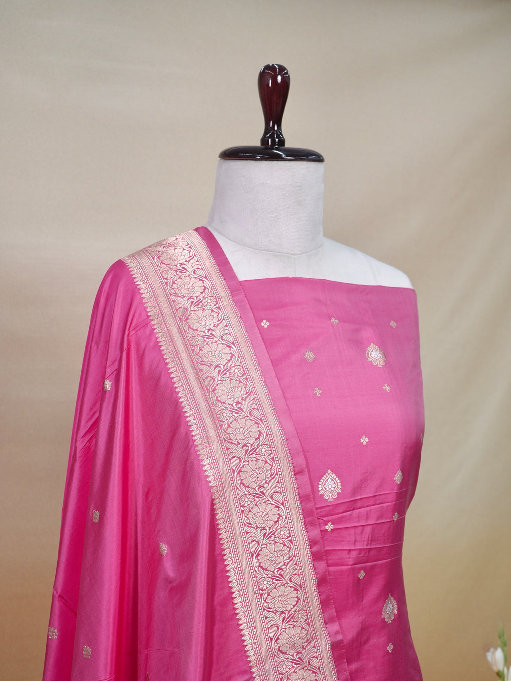 Banarasi Pure Katan Silk Kadhwa Unstitched Suit 3-Piece Set – Rani Pink with Gold Zari