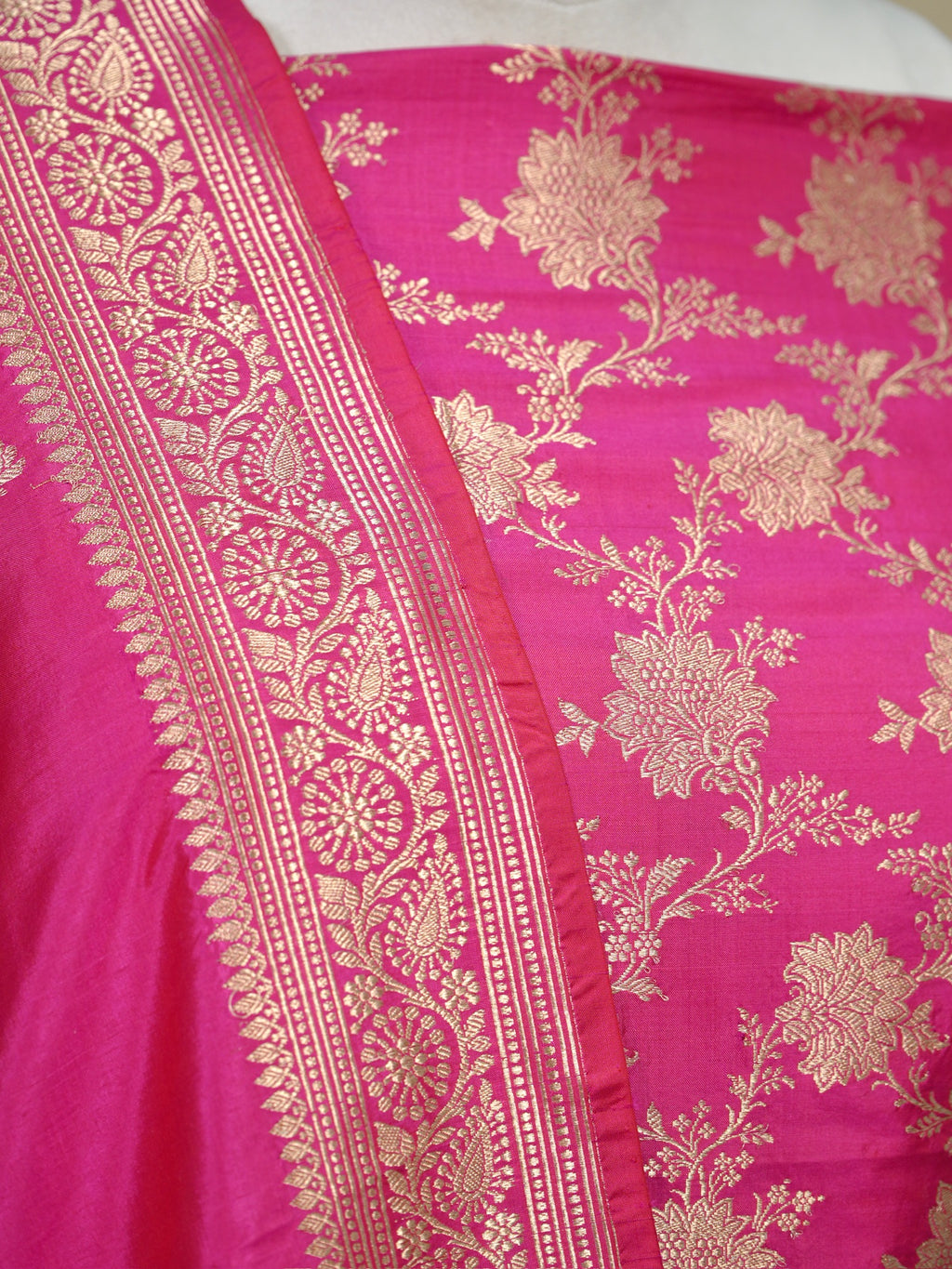 Handwoven Banarasi Pure Katan Silk Kadhwa Unstitched Suit 3-Piece Set – Bright Rani Pink with Gold Floral Jaal & Zari Work