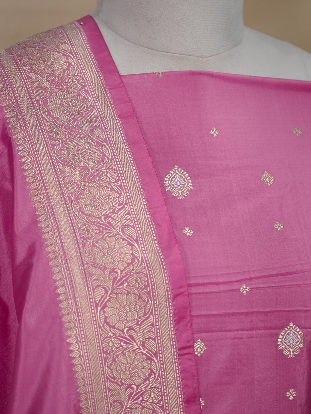 Handwoven Banarasi Pure Katan Silk Kadhwa Unstitched Suit 3-Piece Set – Soft Pink with Silver Zari