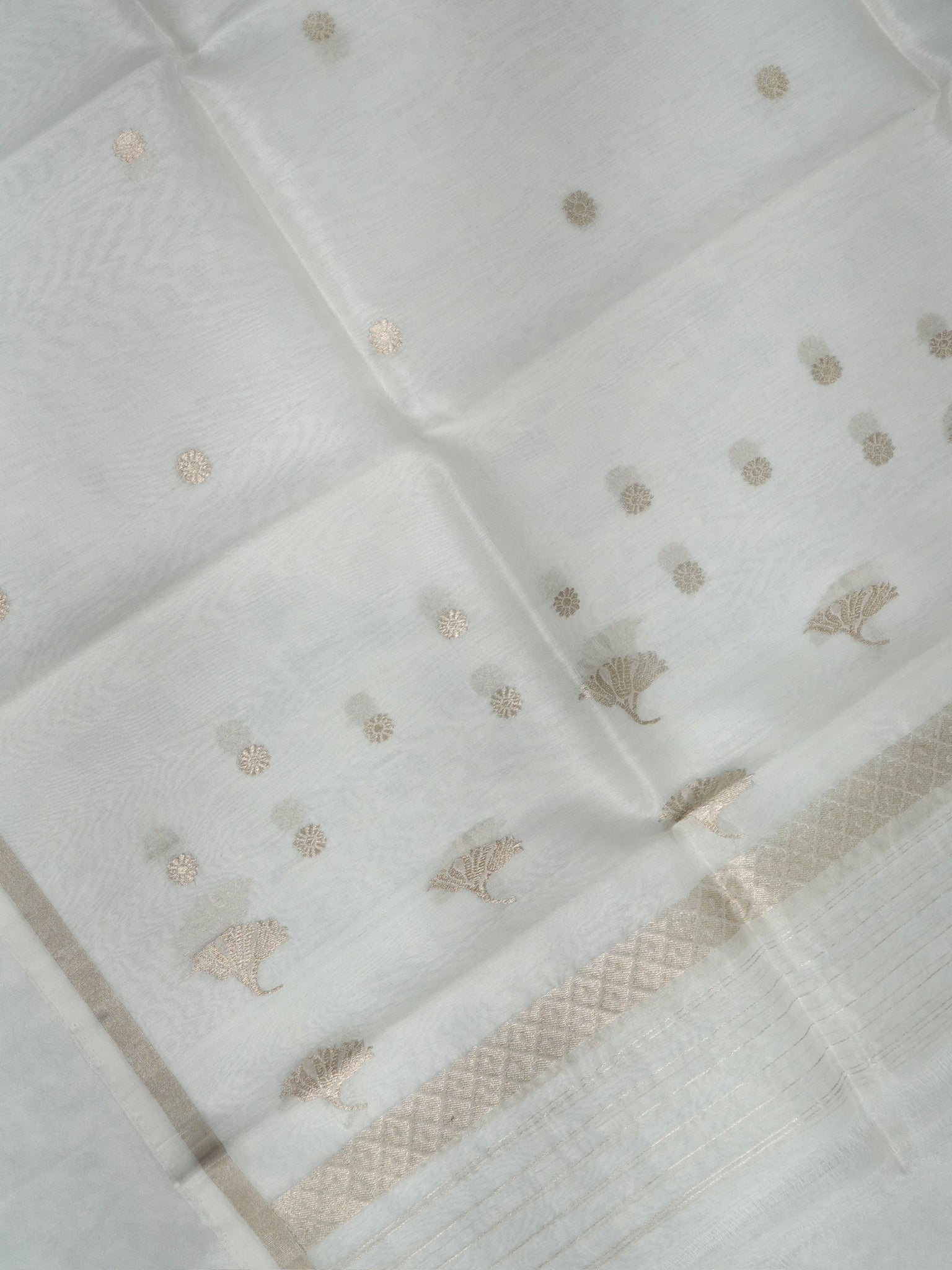 Handwoven Banarasi Pure Kora Organza Silk Dupatta – Pristine White with Silver Zari (Dyeable)