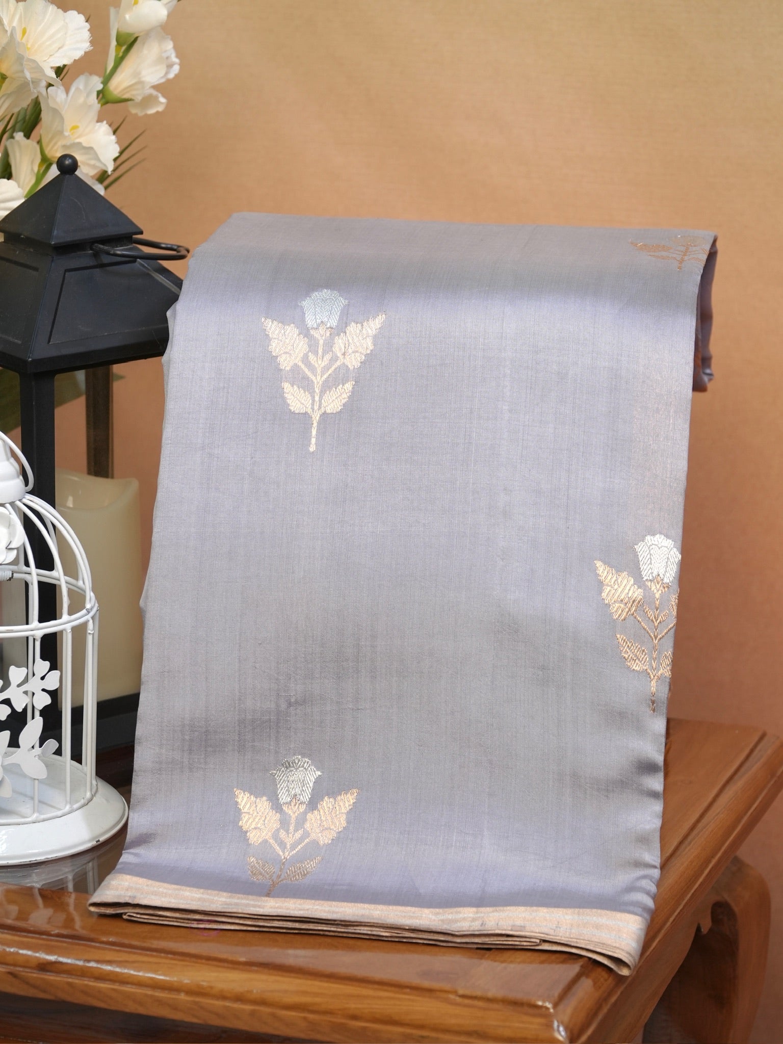 Banarasi Pure Katan Silk Handwoven Kadhuva Saree