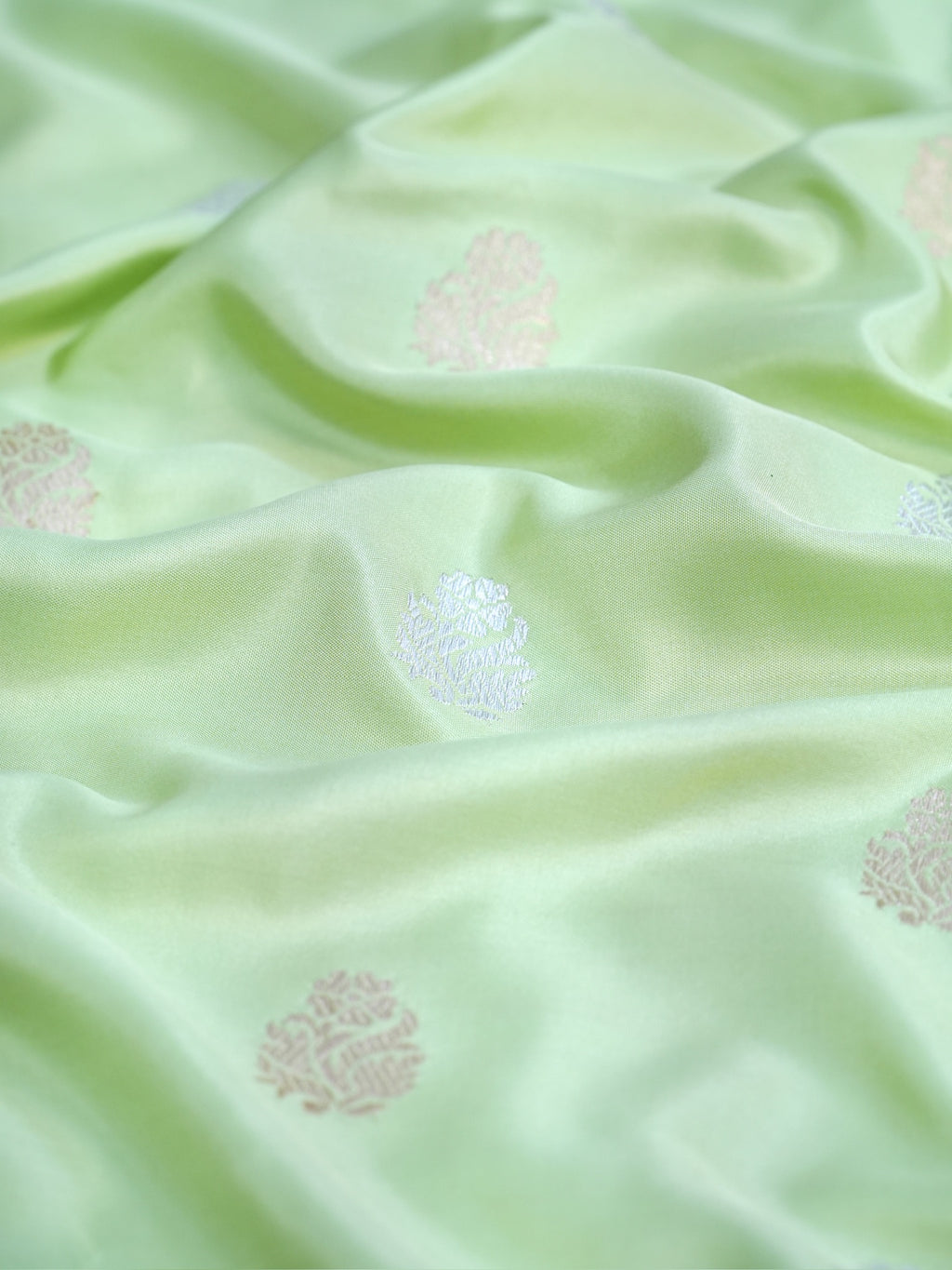 Pistachio Green & Rani Pink Banarasi Pure Katan Silk Kadhwa Saree with Tilfi Meenakari Border