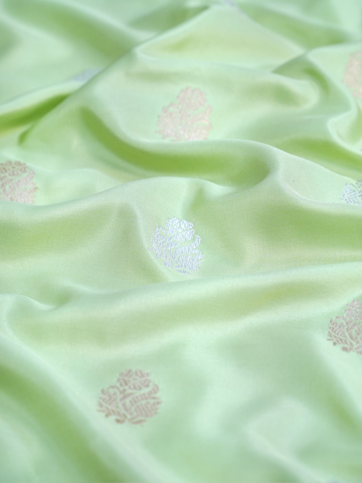 Pistachio Green & Rani Pink Banarasi Pure Katan Silk Kadhwa Saree with Tilfi Meenakari Border