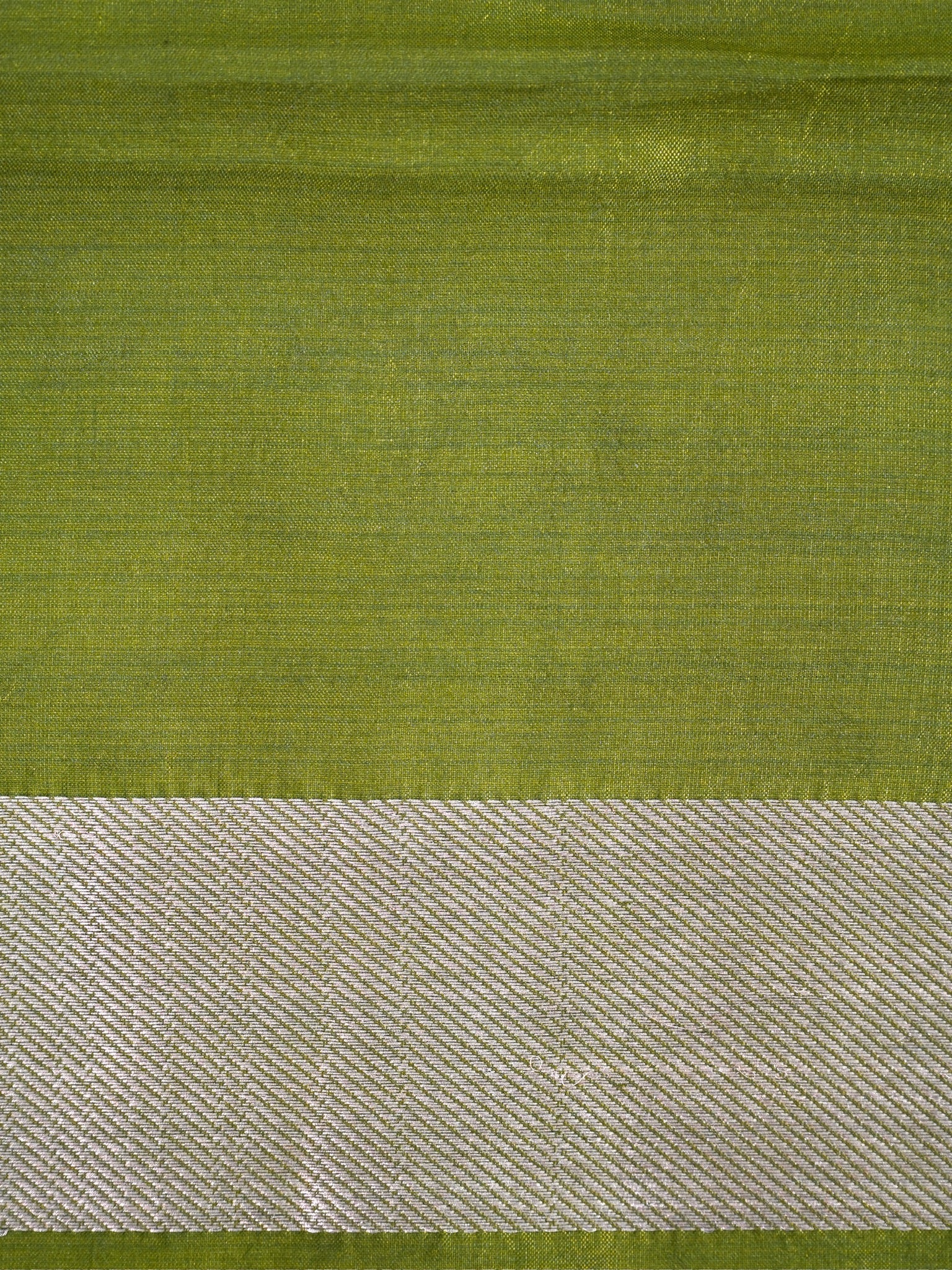 Banarasi Pure Katan Silk Handwoven Kadhuva Saree