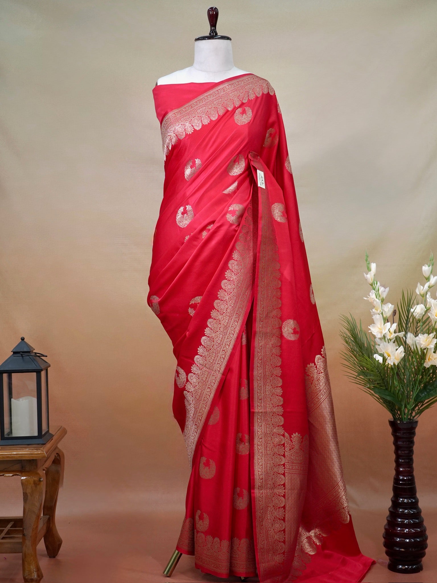 Banarasi Pure Mushru Silk Handmade Kadhuva Saree – Red