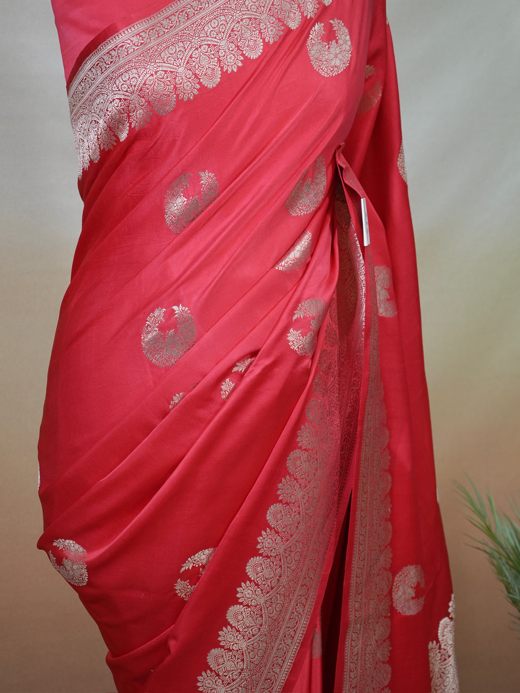 Banarasi Pure Mushru Silk Handmade Kadhuva Saree – Red