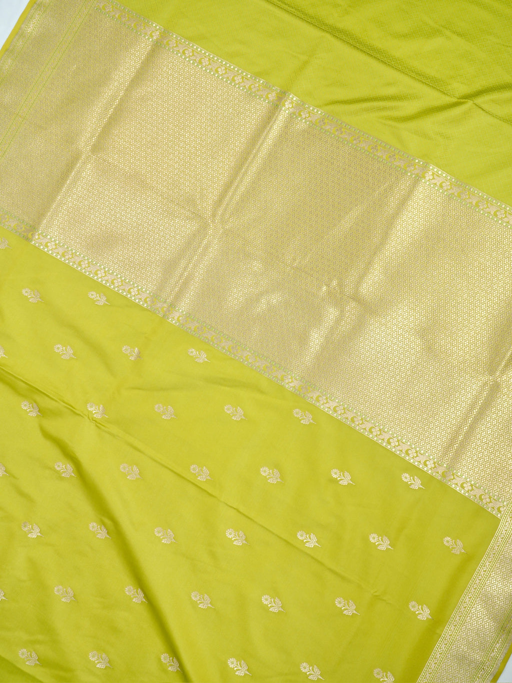Banarasi Mushru Katan Silk Saree – Lime Green / Parrot Green