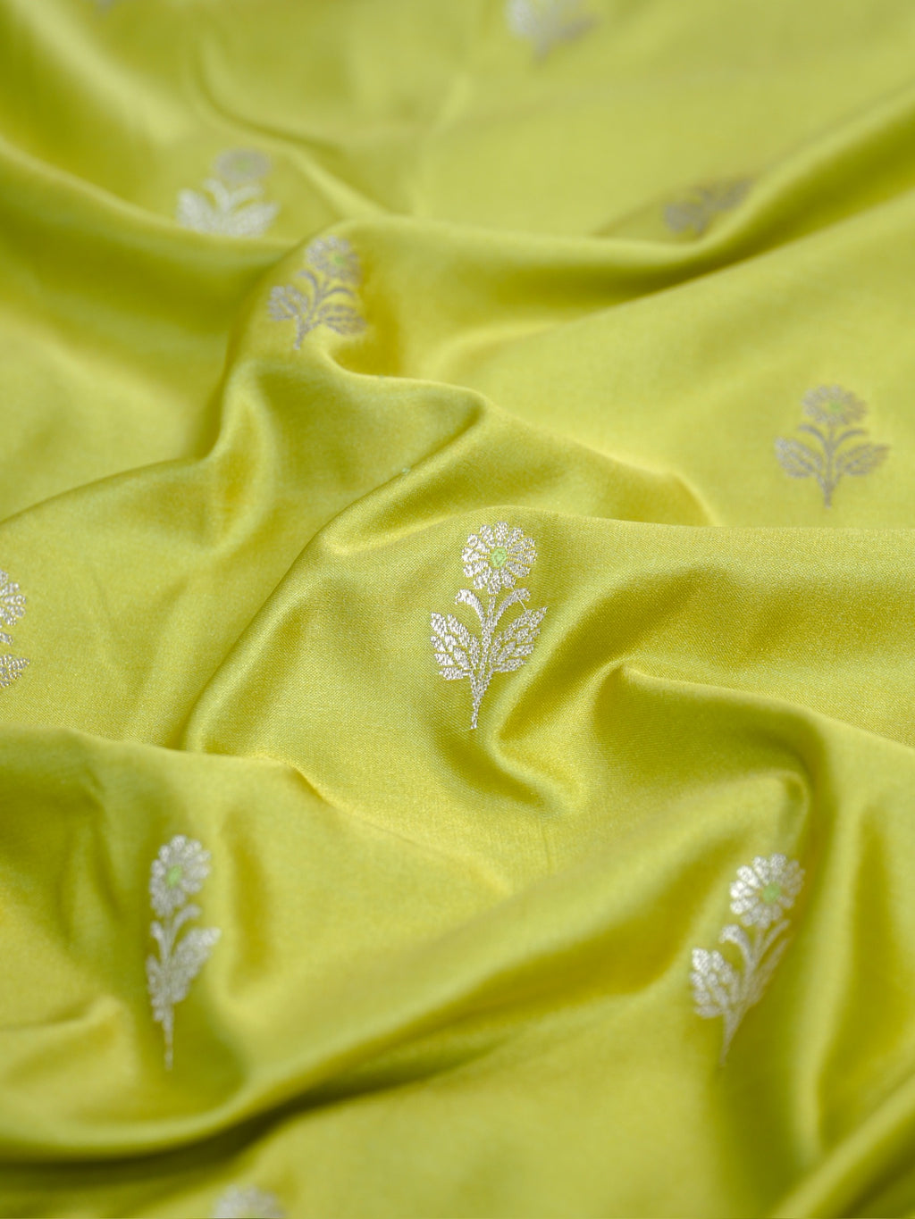 Banarasi Mushru Katan Silk Saree – Lime Green / Parrot Green