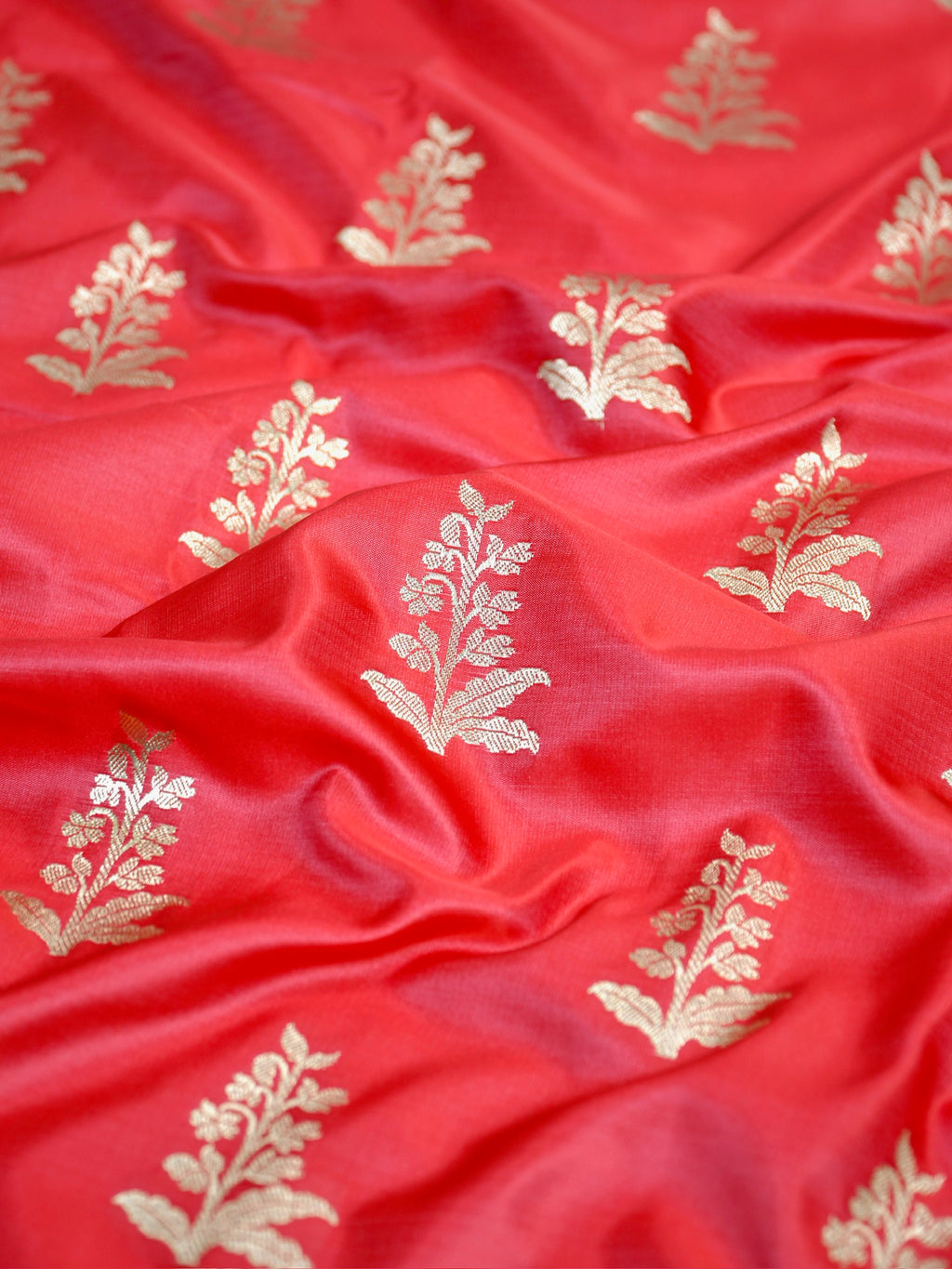 Banarasi Mushru Katan Silk Saree – Red