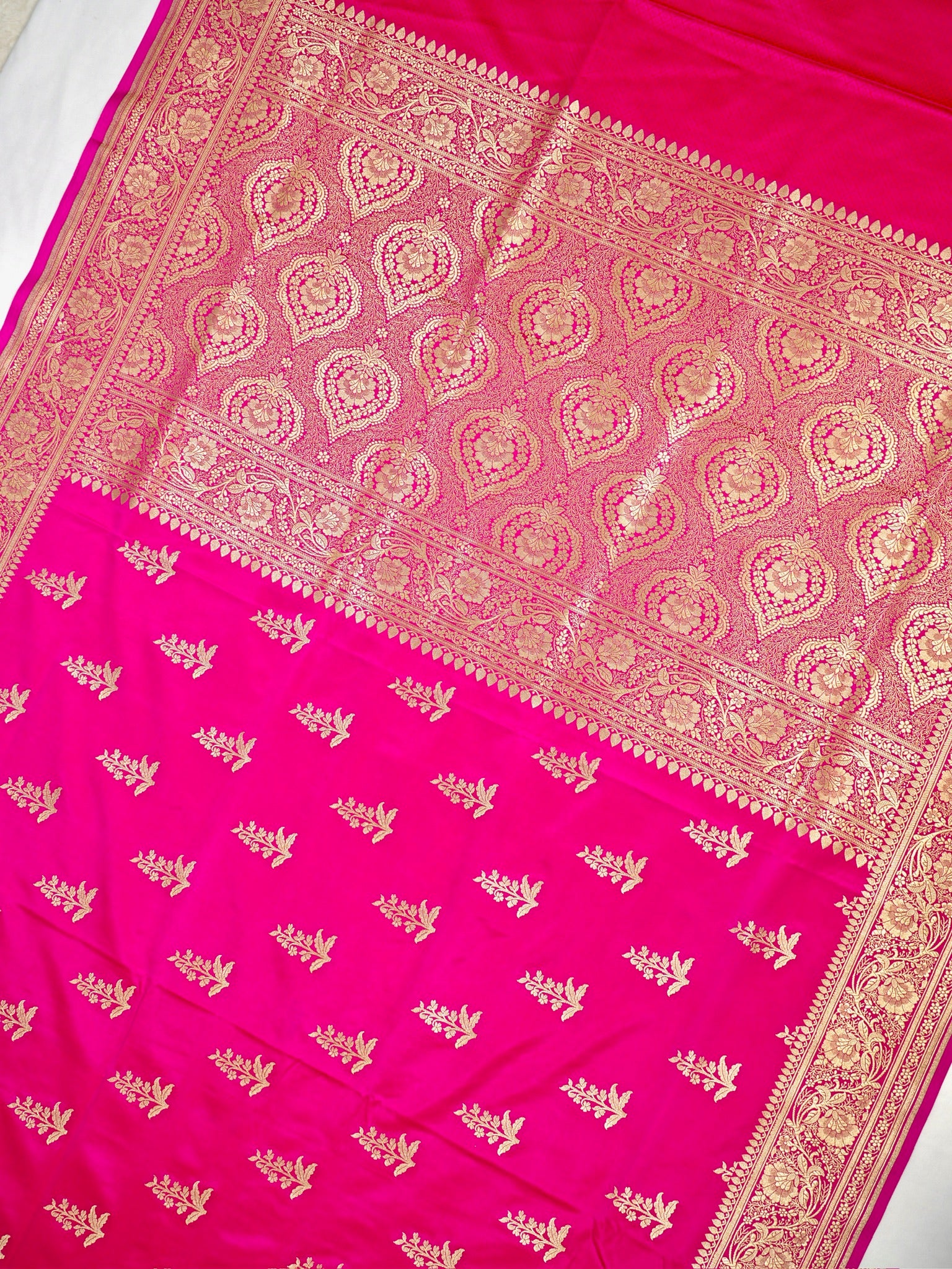 Magenta Pink Banarasi Mushru Katan Silk Saree