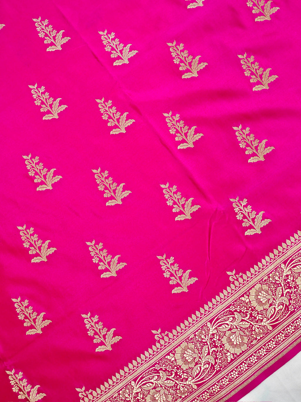 Magenta Pink Banarasi Mushru Katan Silk Saree