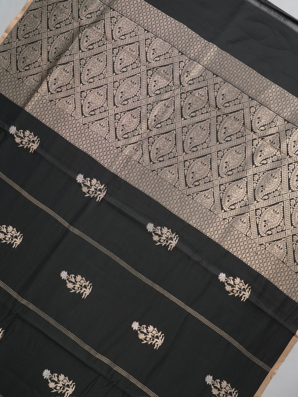 Banarasi Pure Mushru Katan Silk Saree with Kadhuva Weave -Classic Black