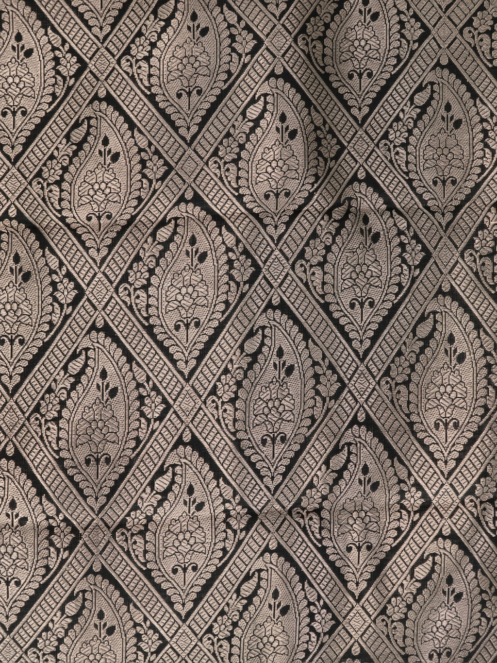 Banarasi Pure Mushru Katan Silk Saree with Kadhuva Weave -Classic Black