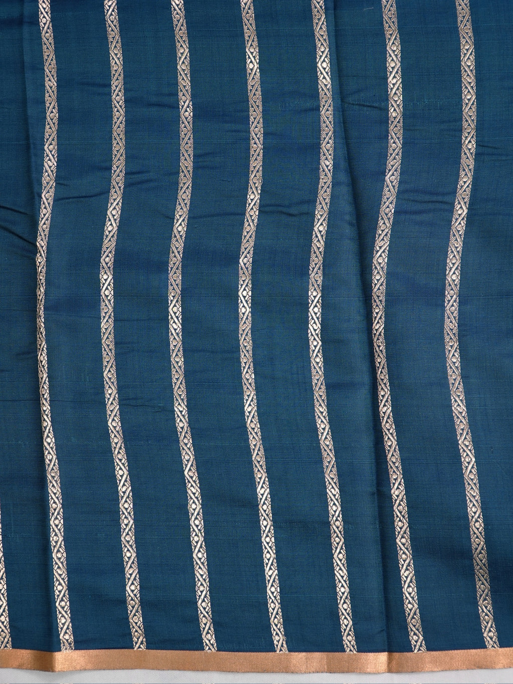 Banarasi Pure Mushru Katan Silk Kadhuva Handloom Saree in Peacock Teal Blue