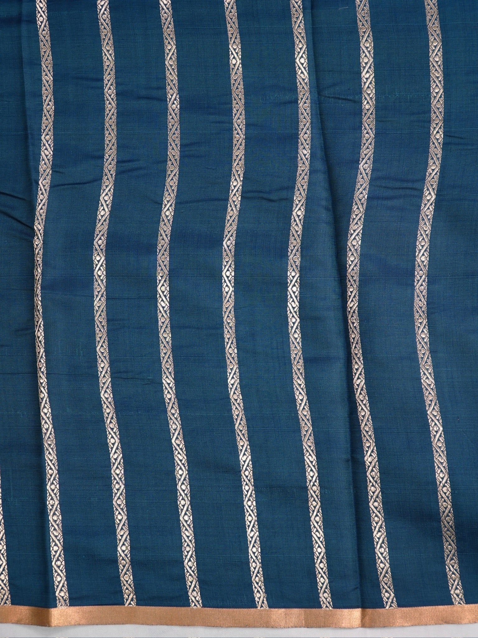 Banarasi Pure Mushru Katan Silk Kadhuva Handloom Saree in Peacock Teal Blue