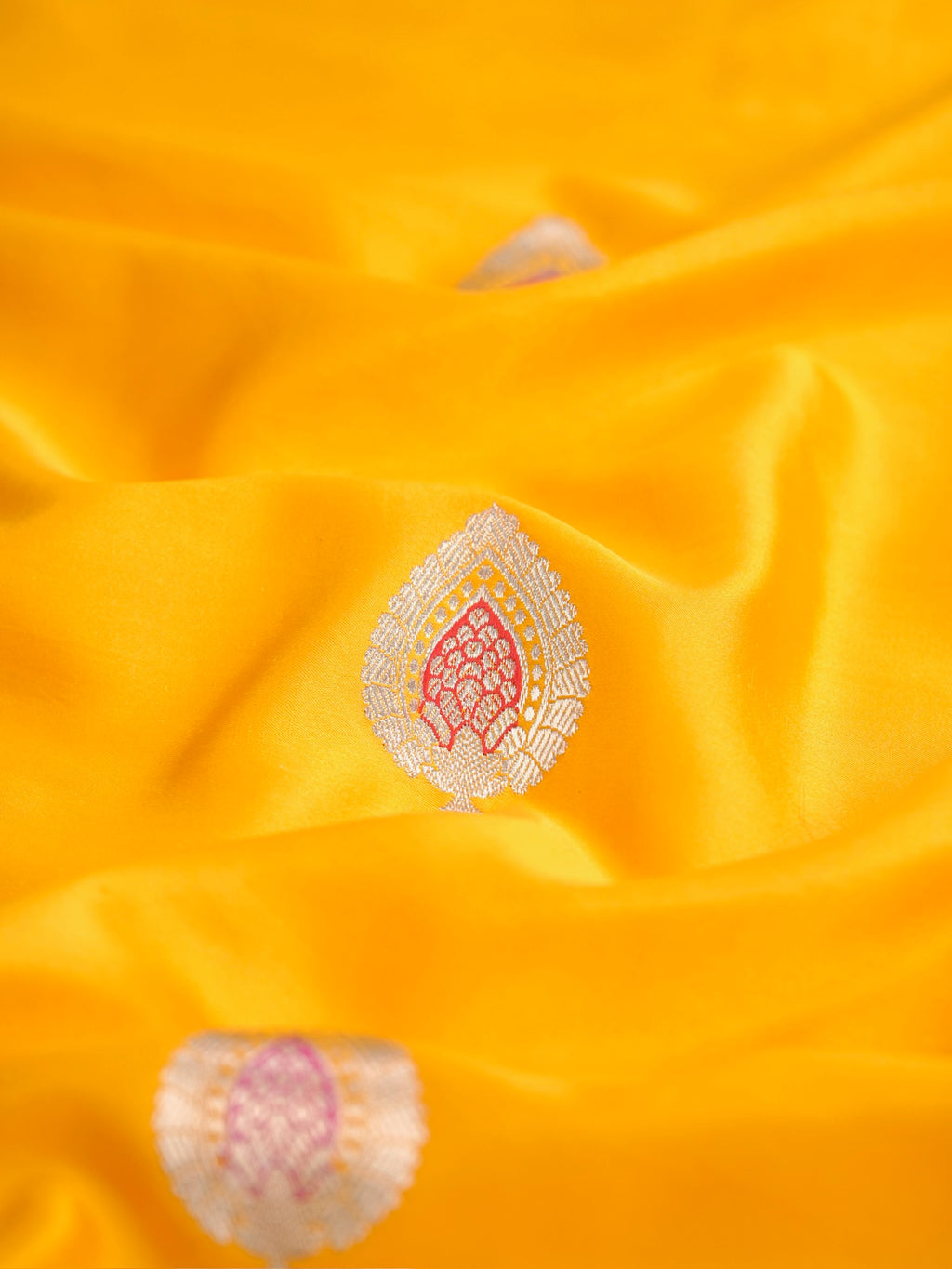Banarasi Pure Mushru Katan Silk Kadhuva Weaving Saree with Meenakari Work-Golden Yellow