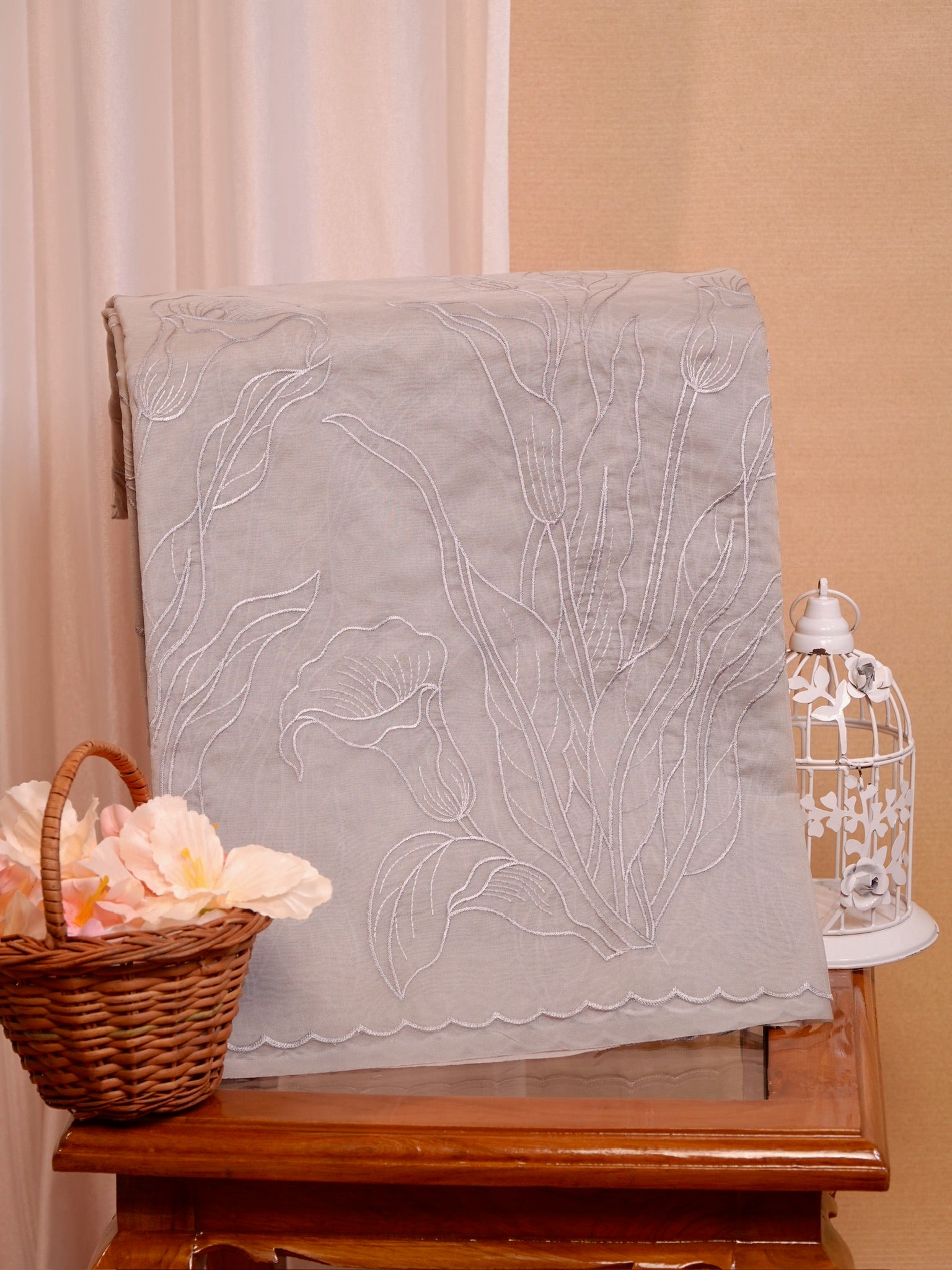Soft Organza Silk Embroidered Saree Light Grey / Silver Grey