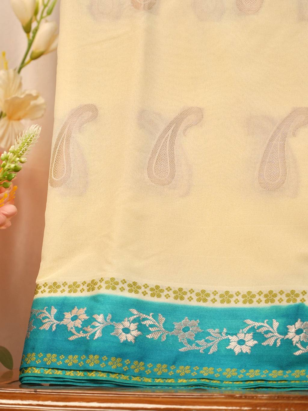 Cream & Sea Green / Teal Contrast Semi Soft Silk Saree