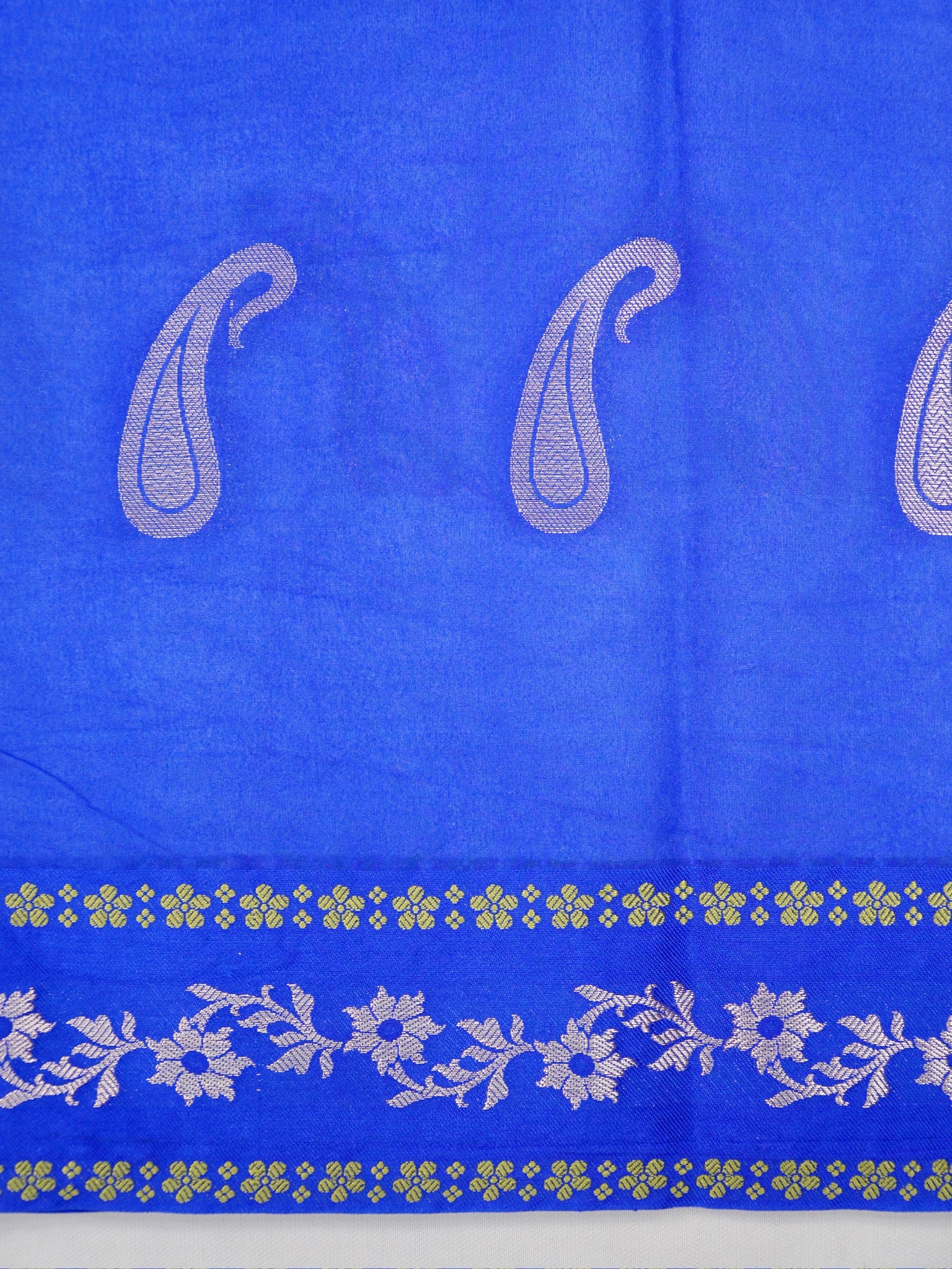 Cream & Royal Blue Contrast Banarasi Semi Soft Silk Saree