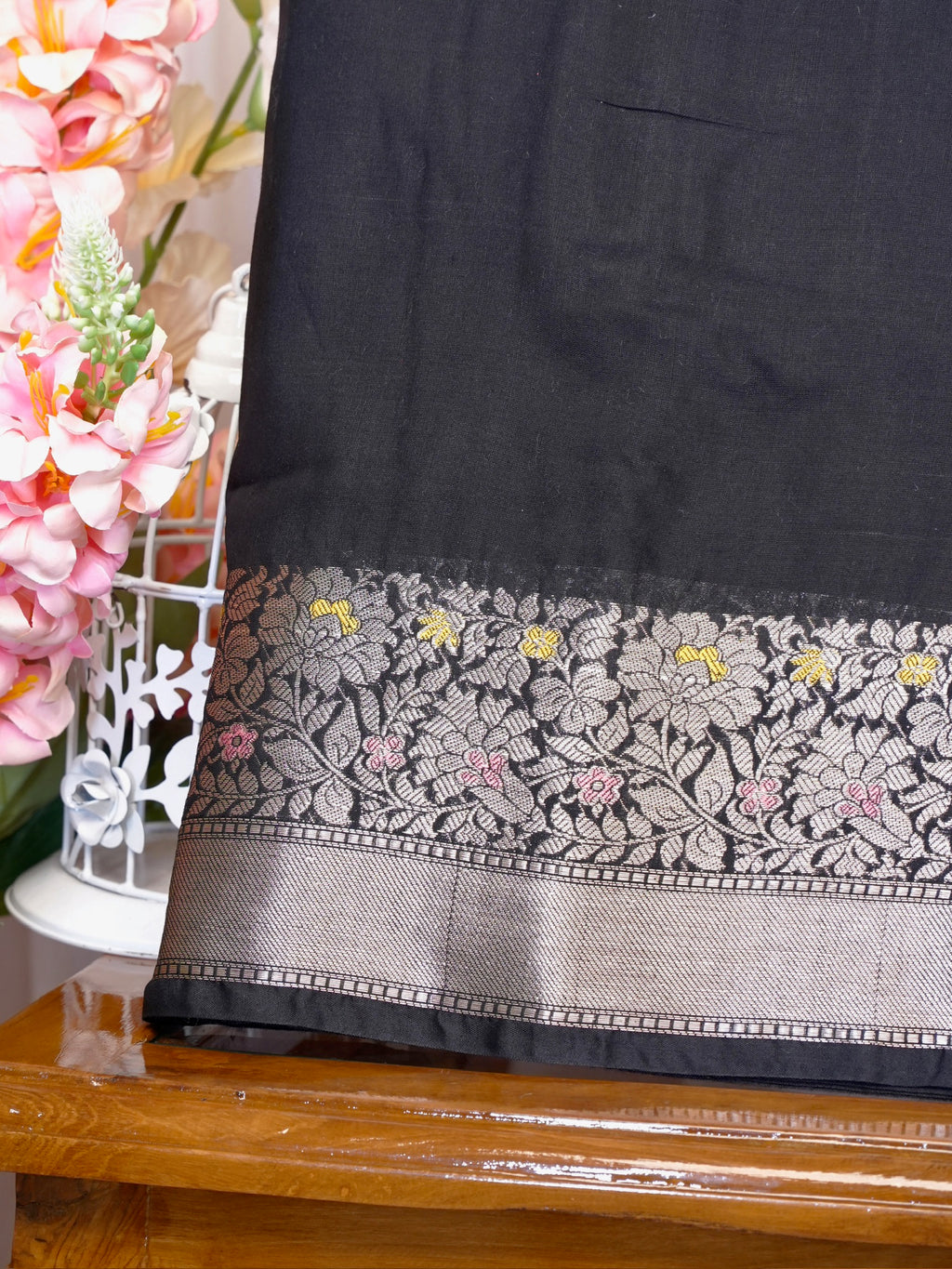 Black Banarasi Soft Silk Saree with Meenakari Zari Weaving