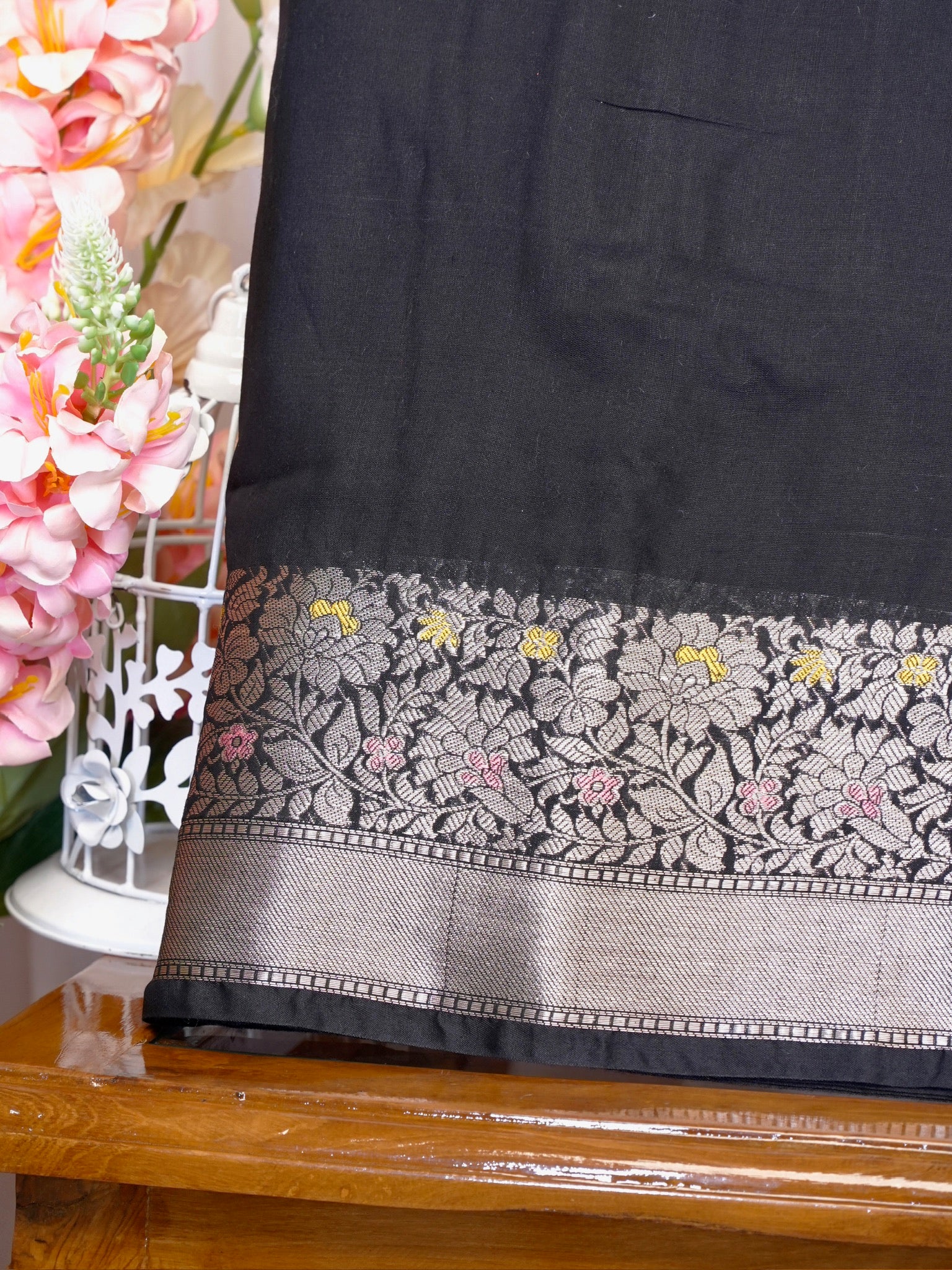 Black Banarasi Soft Silk Saree with Meenakari Zari Weaving