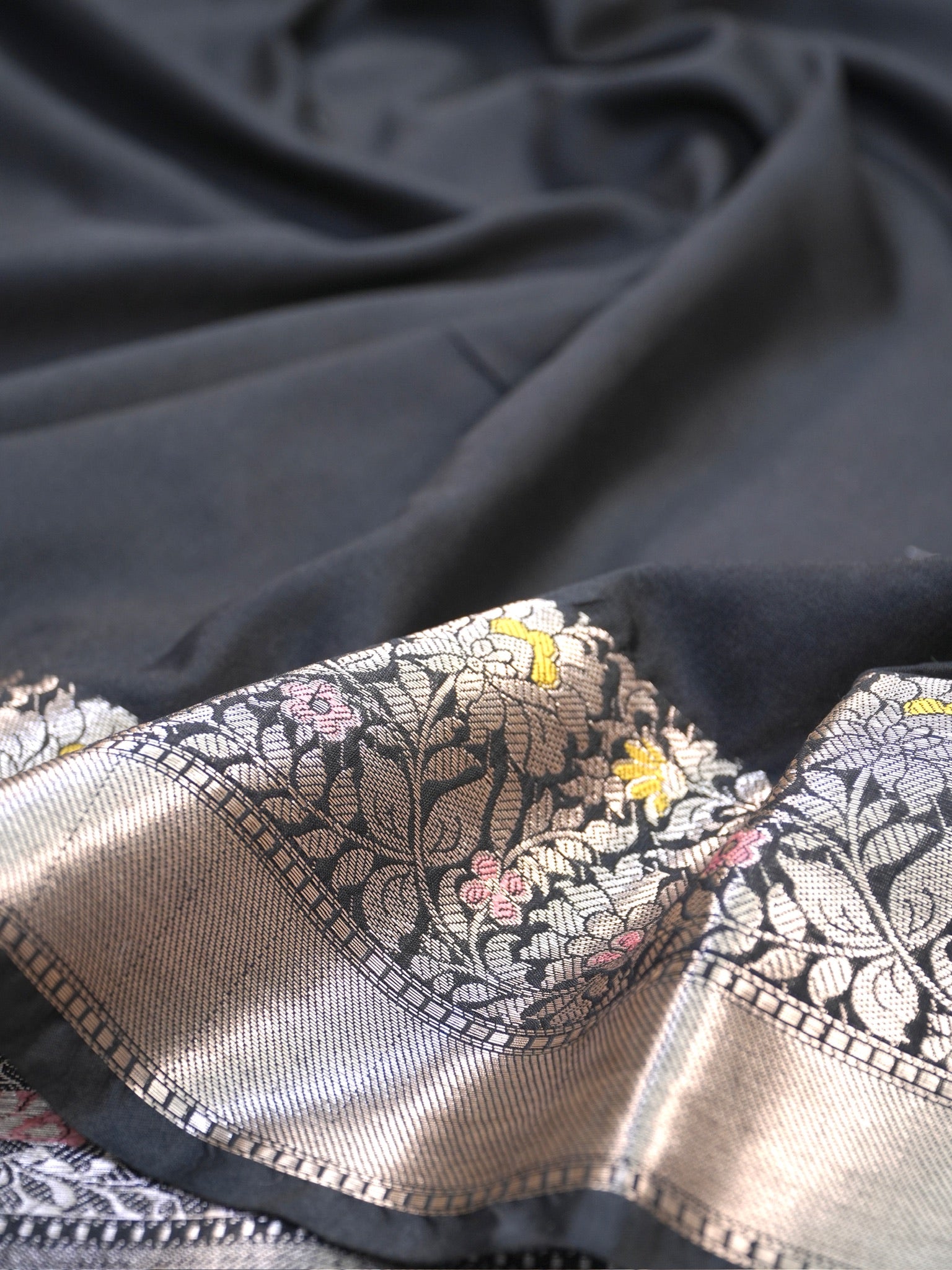 Black Banarasi Soft Silk Saree with Meenakari Zari Weaving
