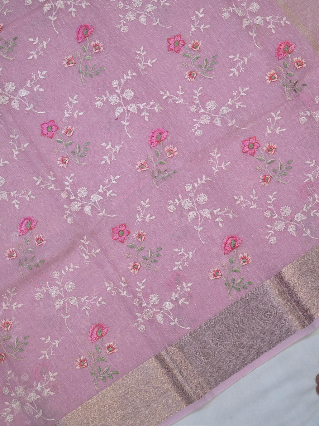 Soft Mauve Pink Soft Cotton Silk Floral Embroidered Saree with Silver Zari