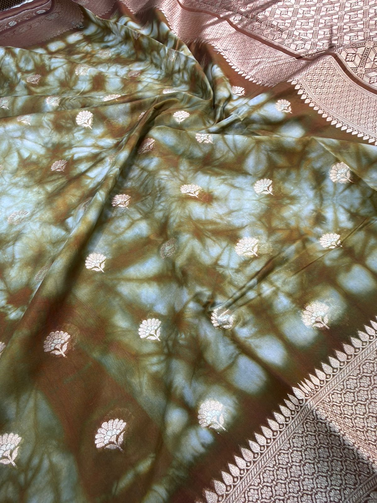Banarasi Butter Silk Shibori Tye&Dye Saree